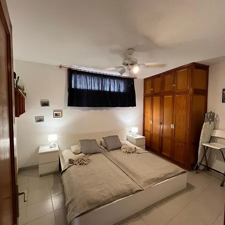Playa Volcanica Apartment *